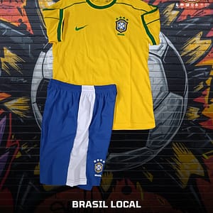 Uniforme completo de la Selección de Futbol de Brasil con el que jugaron el Mundial de 1998.