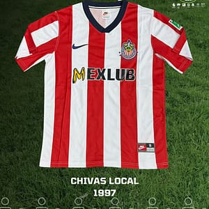 Playera retro de Chivas con con la que jugaron en 1997 en la Liga MX.