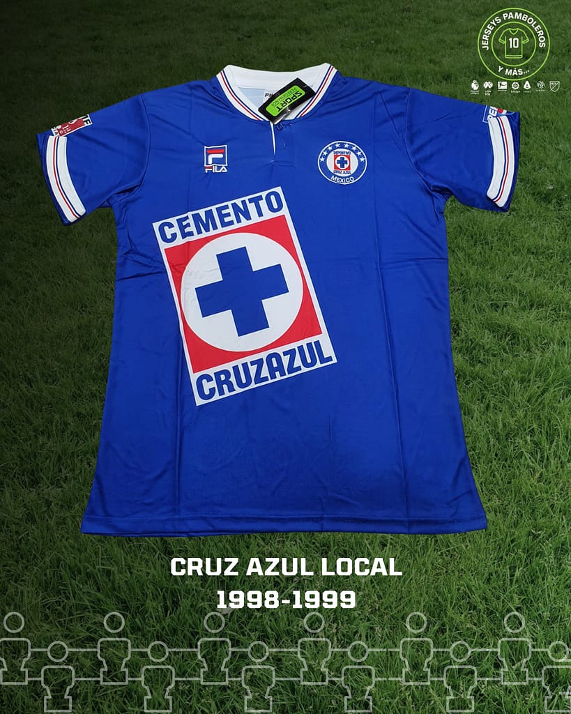 Playera retro de la Máquina celeste de Cruz Azul con la que jugaron el torneo de futbol de la temporada 1998-99 de la Liga MX.