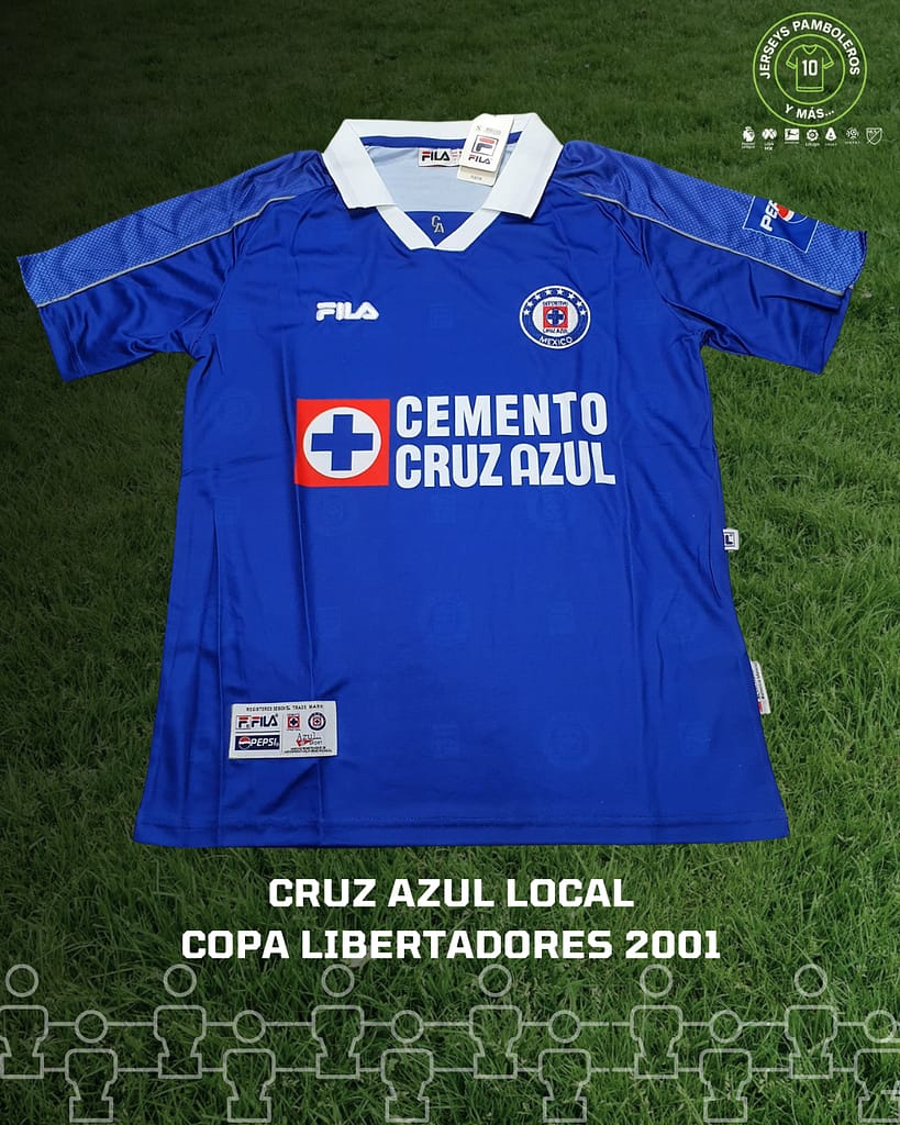 Playera retro de la Máquina celeste de Cruz Azul con la que obtuvo el subcampeonato de la Copa Libertadores 2001.