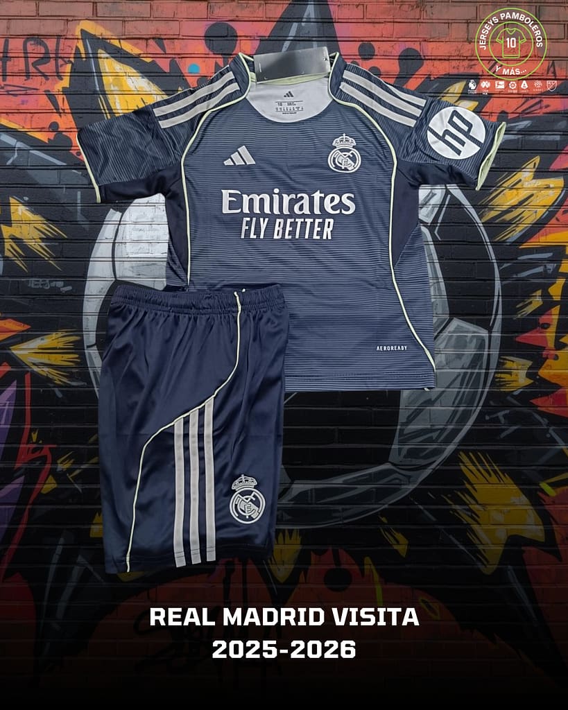 Uniforme completo visita del Real Madrid para la temporada del 2025-26 del futbol español.