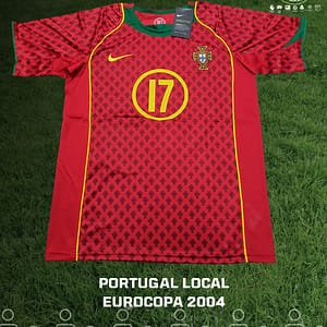 Playera de la Selección de Portugal de Futbol con la que jugó la Eurocopa de 2004.